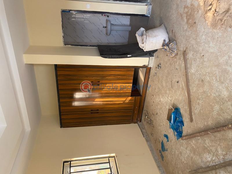 2 bedroom Block Of Flats For Rent Dawaki Gwarimpa Abuja Phase 3  - 11