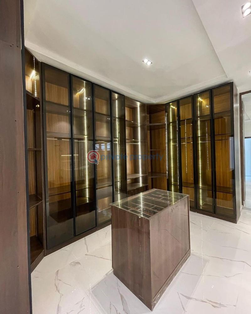 5 bedroom Detached Duplex For Sale Along Lekki Expressway Lagos - 5