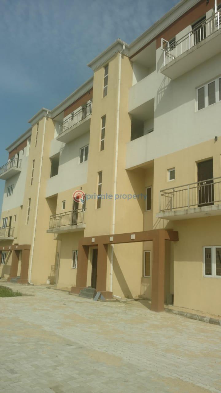For rent 3 bedroom House Olaleye Estate, Iponri Surulere Lagos (PID