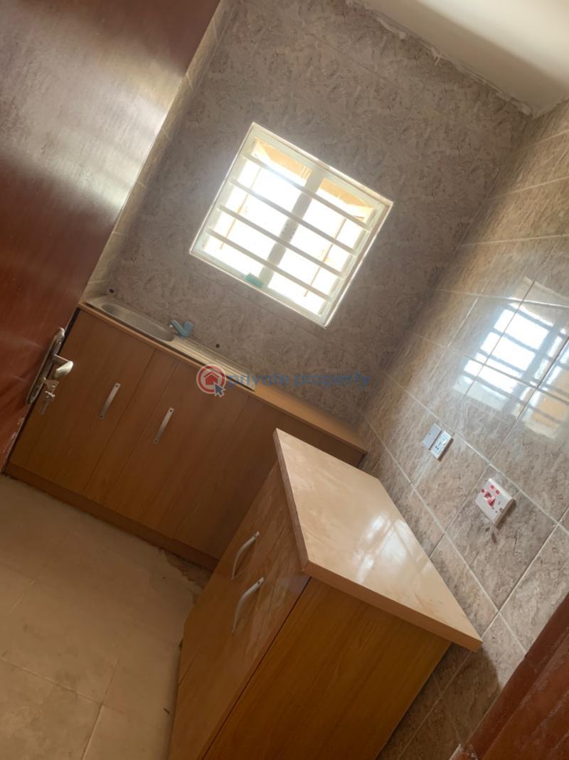 1 bedroom Flat & Apartment For Rent Palmgroove Shomolu Lagos - 3