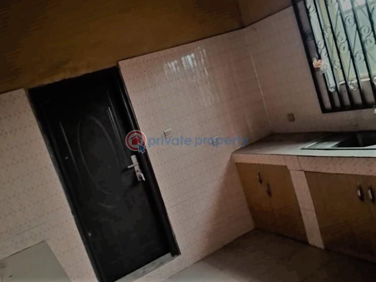 3 bedroom Semi detached Bungalow For Rent Olorunda Akobo Ibadan Oyo - 1