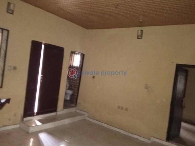 3 bedroom Semi detached Bungalow For Rent Olorunda Akobo Ibadan Oyo - 4