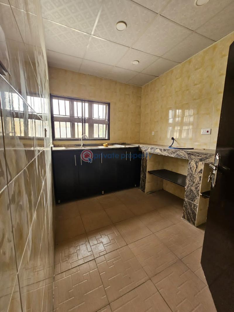 3 bedroom Detached Bungalow For Sale Alegongo Estate, Akobo Ibadan Oyo - 11