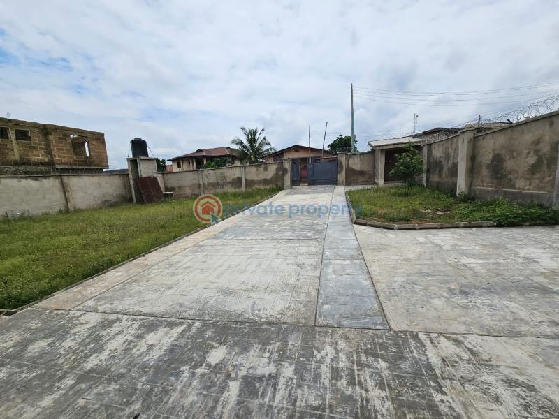 3 bedroom Detached Bungalow For Sale Alegongo Estate, Akobo Ibadan Oyo - 1