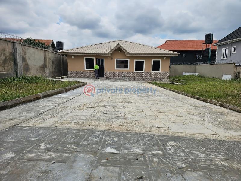 3 bedroom Detached Bungalow For Sale Alegongo Estate, Akobo Ibadan Oyo - 2