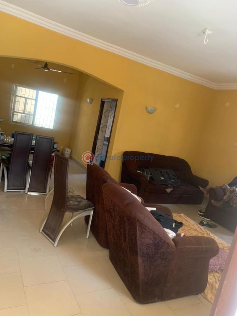 3 bedroom House For Rent Shangisha Kosofe/Ikosi Lagos - 4