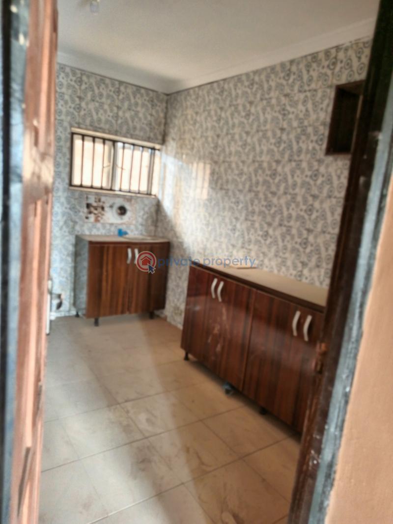 3 bedroom House For Rent Olaogun Area Old Ife Road Ibadan Oyo - 2