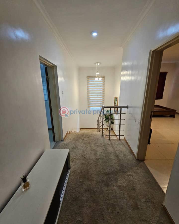 3 bedroom Detached Duplex For Sale Okupe Estate Maryland Ikeja Lagos - 0