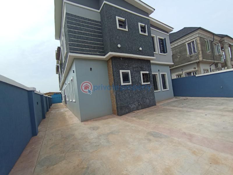 3 bedroom House For Rent P And T Estate Ipaja Lagos - 12