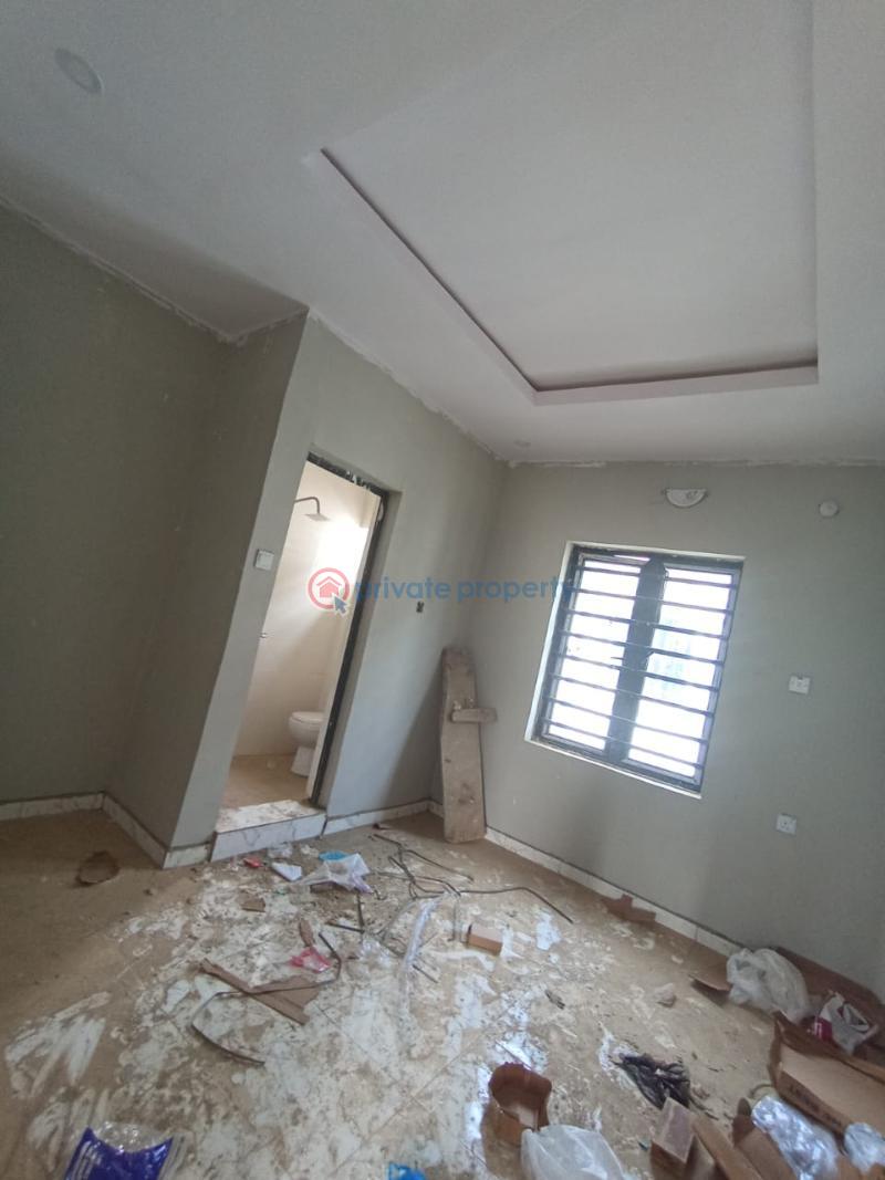 3 bedroom House For Rent P And T Estate Ipaja Lagos - 0