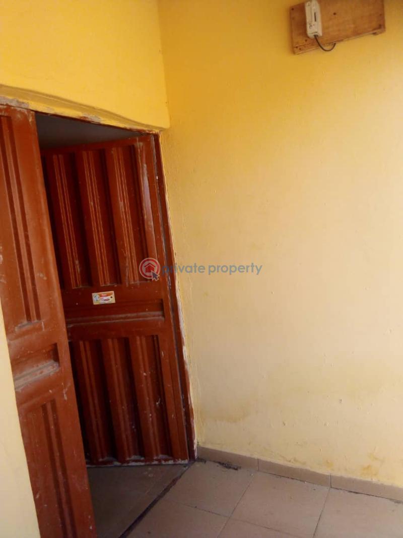 2 bedroom Flat & Apartment For Rent Adegbayi Oloruntedo Road Ibadan Ibadan Oyo - 7
