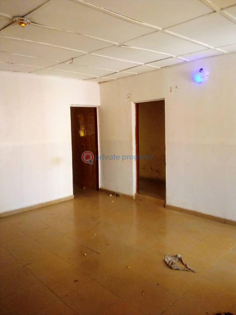 2 bedroom Flat & Apartment For Rent Adegbayi Oloruntedo Road Ibadan Ibadan Oyo - 6