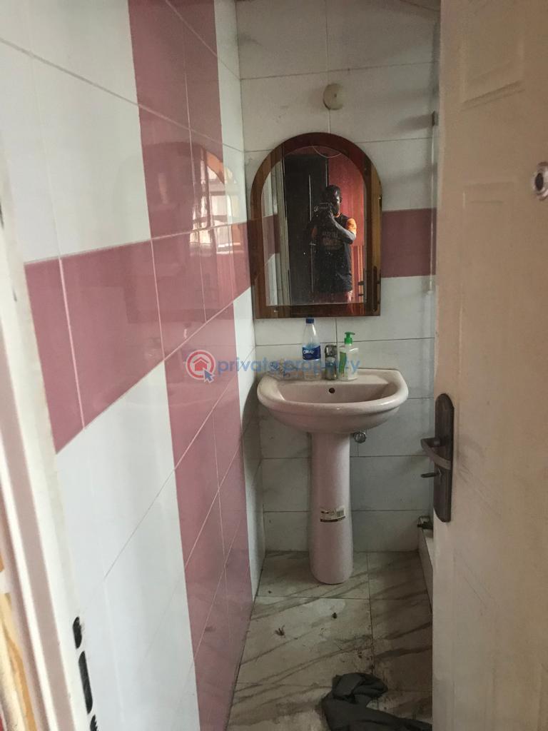 3 bedroom Flat & Apartment For Rent Ikeja Lagos - 2