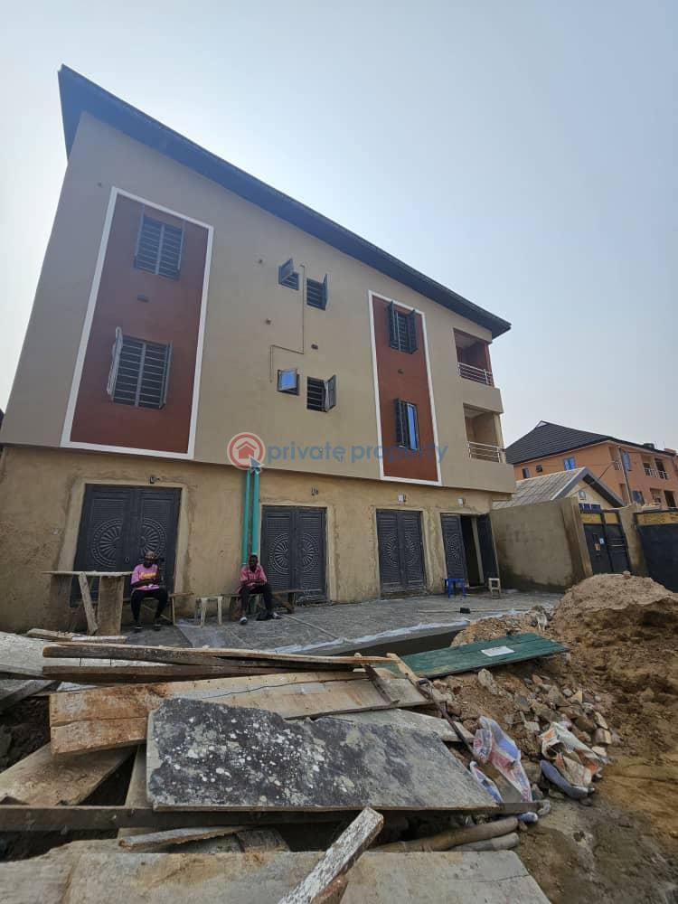 1 bedroom Self Contain For Rent Palmgroove Shomolu Lagos - 5