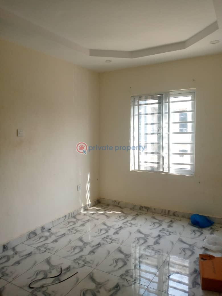 2 bedroom House For Rent Alagomeji Yaba Lagos - 3