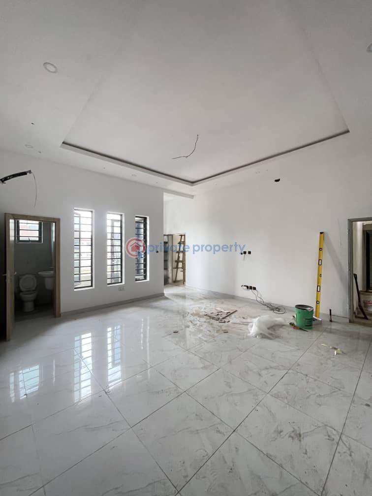 3 bedroom Flat & Apartment For Sale Yaba Lagos - 0