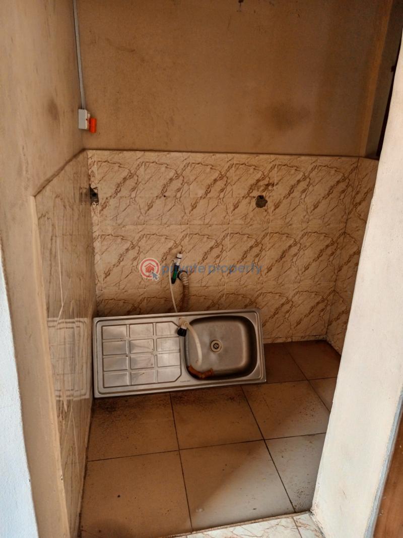 1 bedroom Self Contain For Rent Sawmill, Old Ife Road Ibadan Oyo - 2
