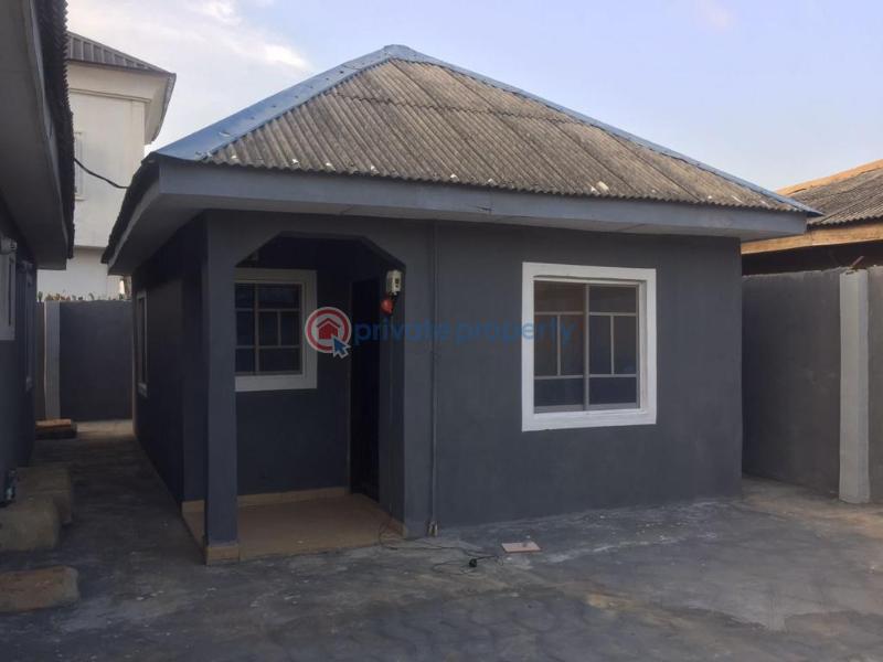1 bedroom Mini Flat For Rent Mowe Ogun area  - 2