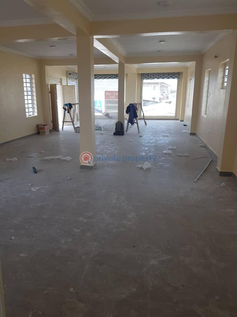 1 bedroom Shop For Rent Ogunlana Surulere Lagos - 3