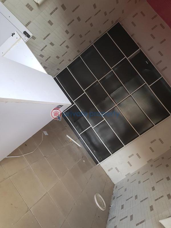 Shop For Rent Near Ventura Mall Sango/samonda Main Road Ibadan Oyo - 1