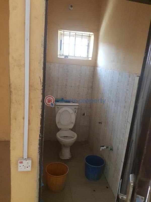 Shop For Rent Sango, Ibadan Oyo - 1