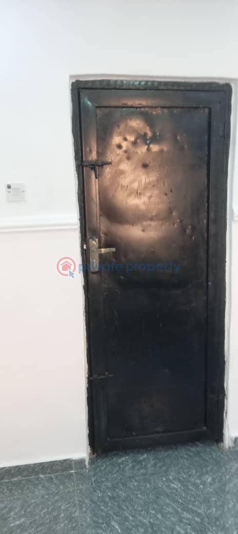 2 bedroom Flat & Apartment For Rent Ebun Otti Estate Mende Maryland Lagos - 11