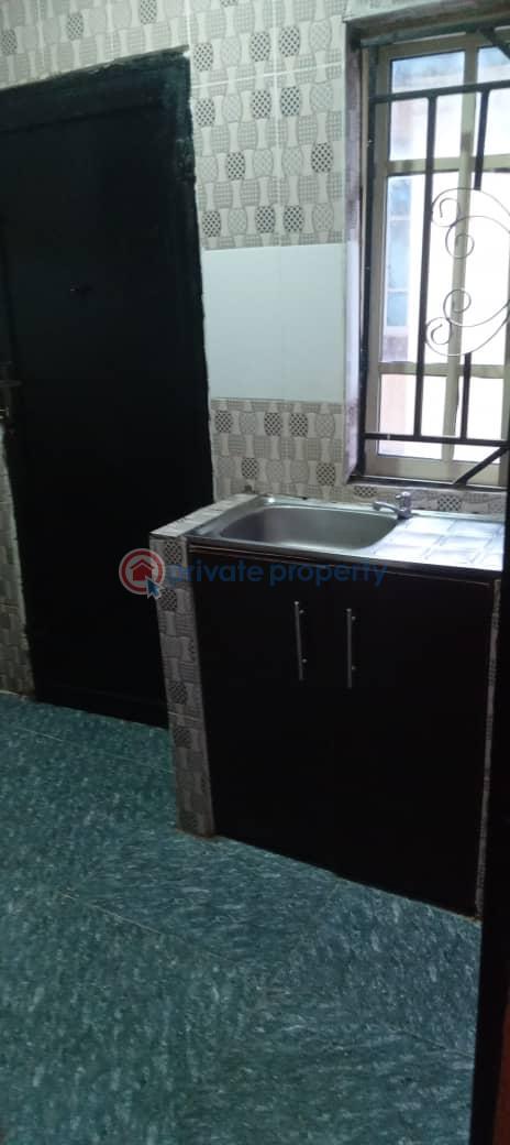 2 bedroom Flat & Apartment For Rent Ebun Otti Estate Mende Maryland Lagos - 4