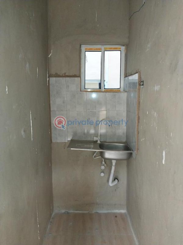 Self Contain For Rent Alagomeji Yaba Lagos - 4