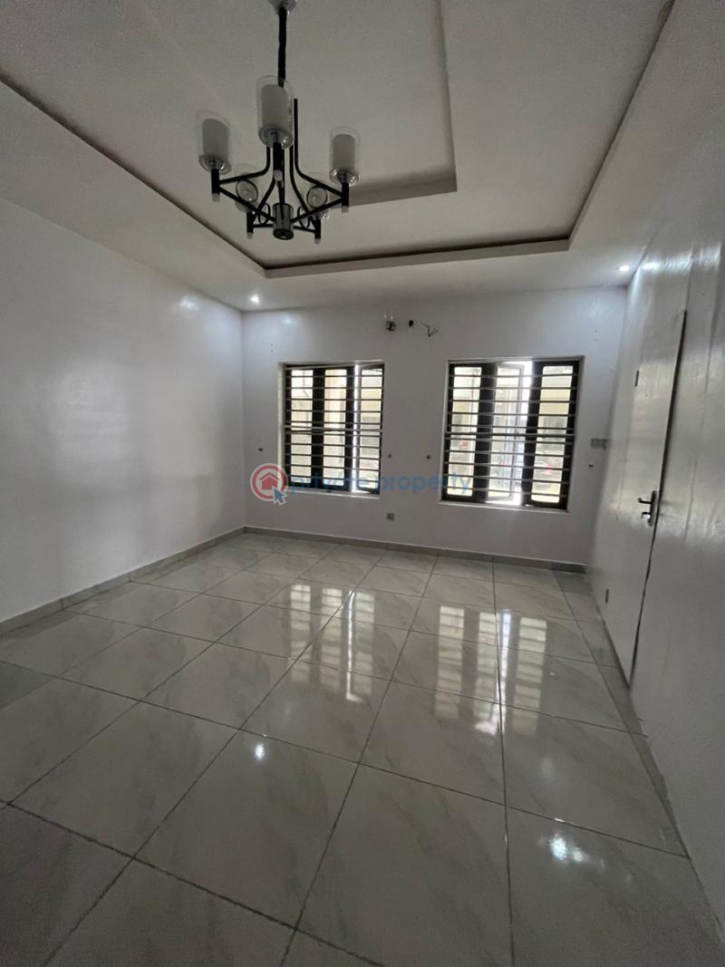 1 bedroom Mini Flat For Rent Dpkay Estate Along Lekki Expressway Lagos - 0
