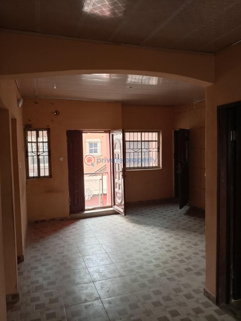 2 bedroom Flat & Apartment For Rent Iyana Oworo Oworonshoki Gbagada Lagos - 13