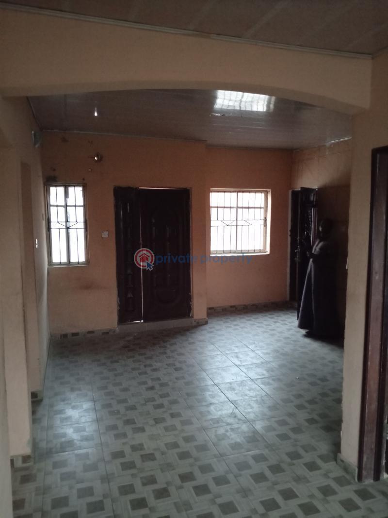 2 bedroom Flat & Apartment For Rent Iyana Oworo Oworonshoki Gbagada Lagos - 10