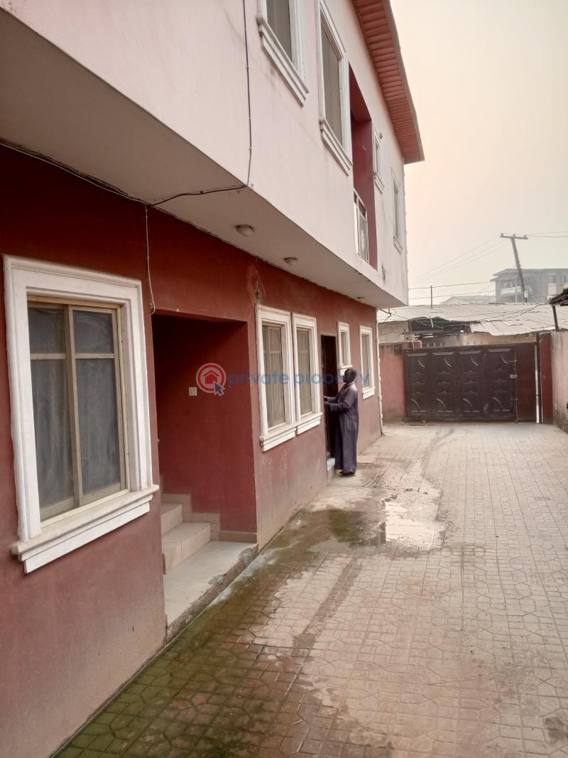 2 bedroom Flat & Apartment For Rent Iyana Oworo Oworonshoki Gbagada Lagos - 2