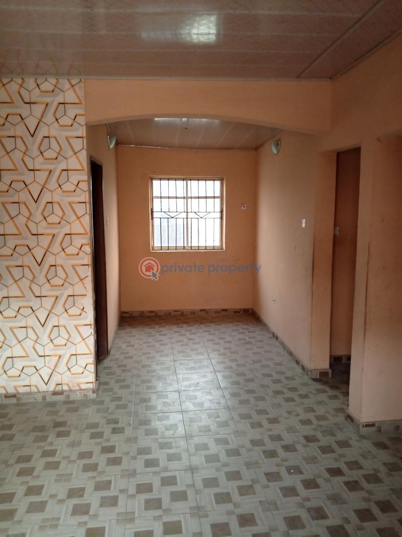 2 bedroom Flat & Apartment For Rent Iyana Oworo Oworonshoki Gbagada Lagos - 3