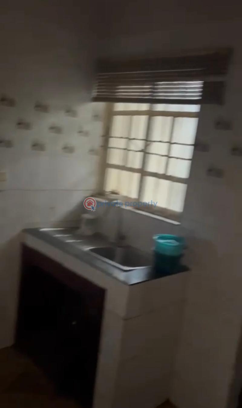 2 bedroom Block Of Flats For Rent Sabo Yaba Lagos - 7