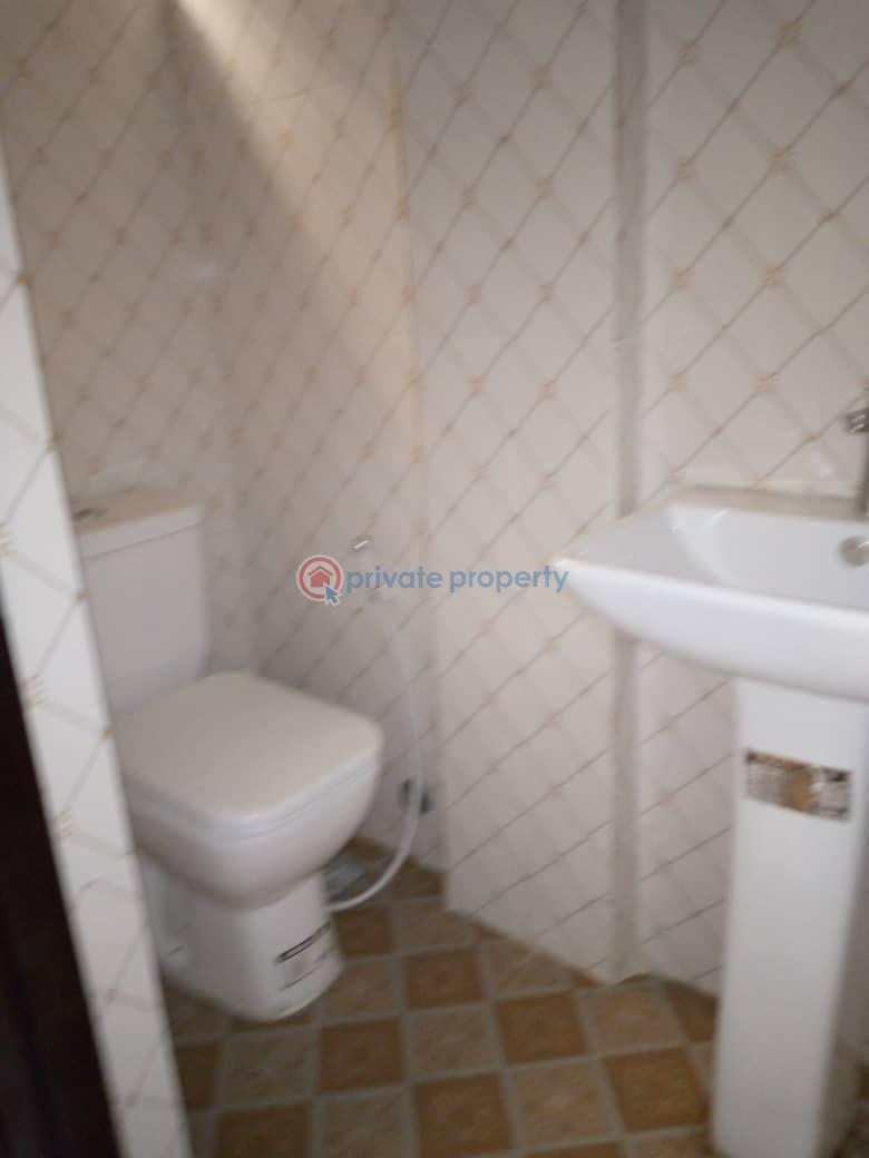 3 bedroom House For Rent Sabo Yaba Lagos - 6