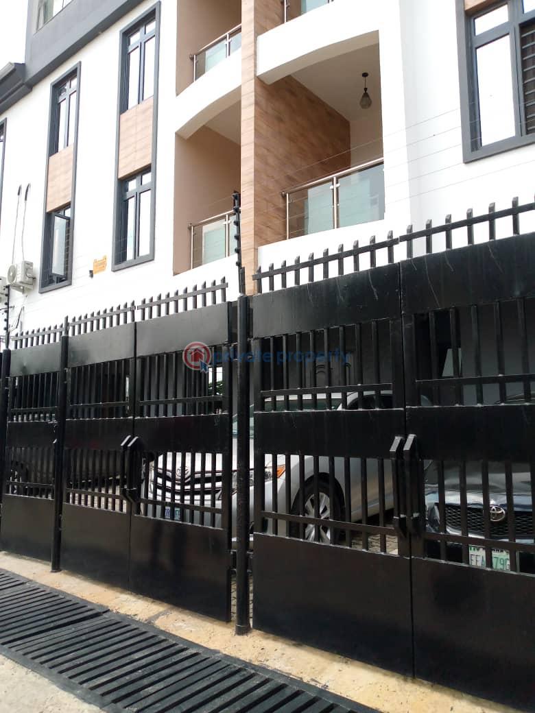3 bedroom House For Rent Sabo Yaba Lagos - 9
