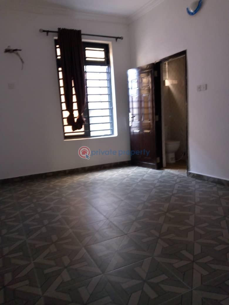 3 bedroom House For Rent Sabo Yaba Lagos - 1