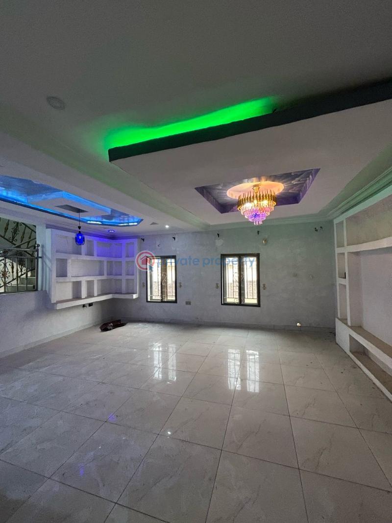5 bedroom Detached Duplex For Sale Off Salawu Avenue Ikosi-ketu Kosofe/Ikosi Lagos - 7