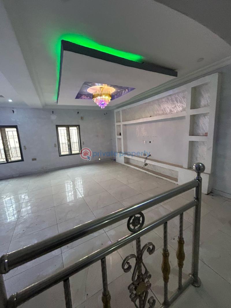 5 bedroom Detached Duplex For Sale Off Salawu Avenue Ikosi-ketu Kosofe/Ikosi Lagos - 11