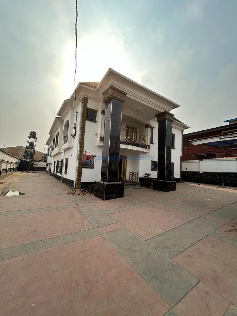 5 bedroom Detached Duplex For Sale Off Salawu Avenue Ikosi-ketu Kosofe/Ikosi Lagos - 2