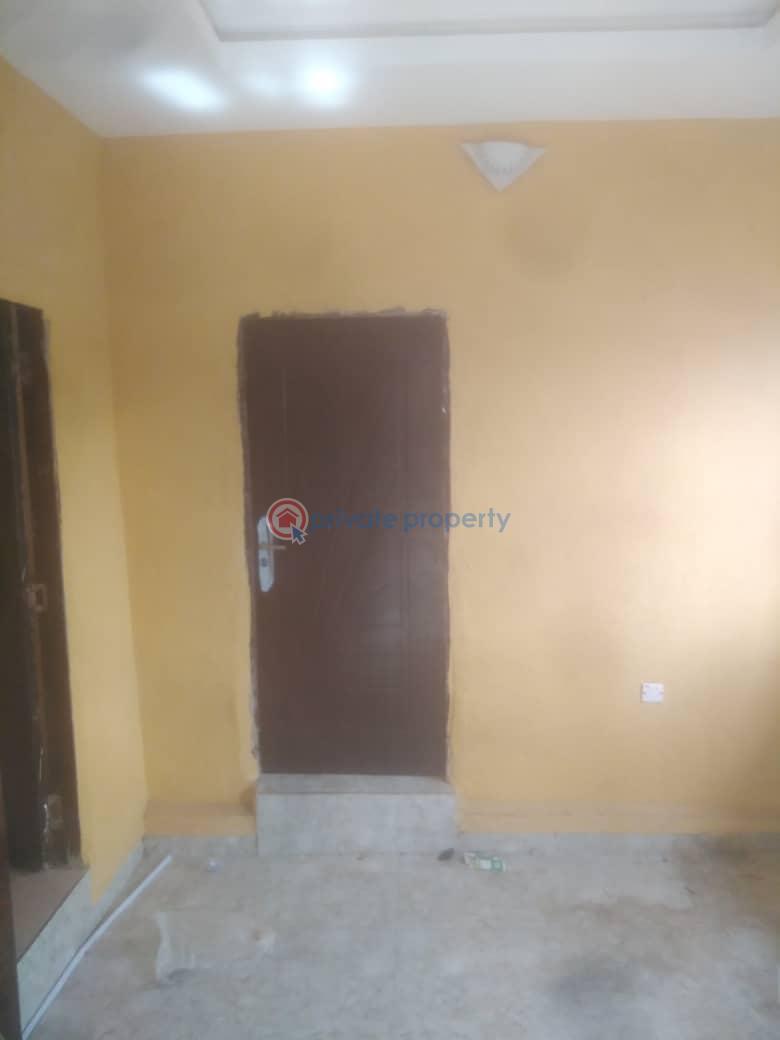 Flat & Apartment For Rent Ologuneru First Power Line, Eleyele Ibadan Oyo - 0