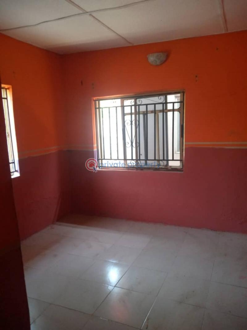 1 bedroom Flat & Apartment For Rent Omolayo Area Akobo Ibadan Oyo - 1