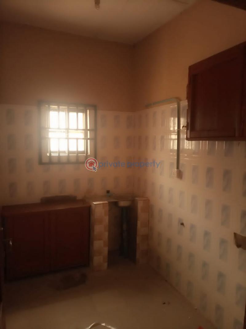 1 bedroom Flat & Apartment For Rent Akoto Estate, Elebu Akala Express Ibadan Oyo - 3