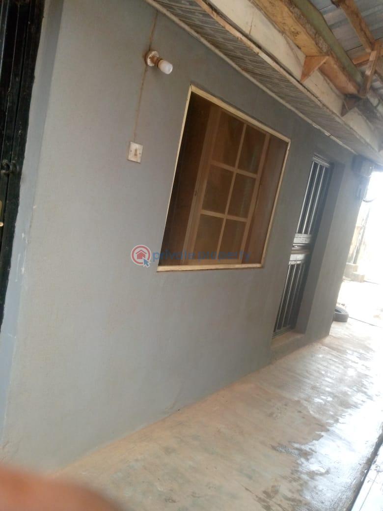 1 bedroom Flat & Apartment For Rent Olubadan Estate, Alakia Ibadan Oyo - 1
