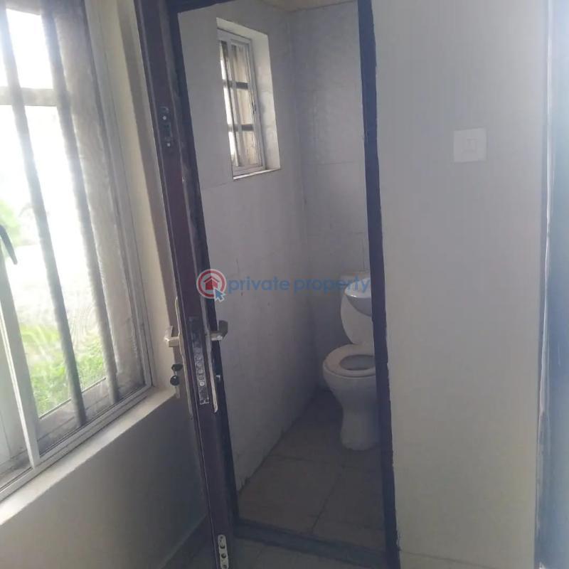 1 bedroom Flat & Apartment For Rent Oni And Sons Area Ibadan Oyo - 4