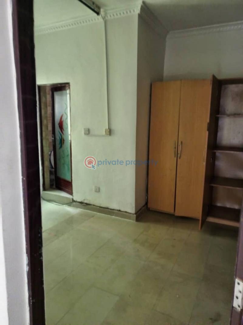 1 bedroom Flat & Apartment For Rent Thomas Estate Ajah Lagos - 2