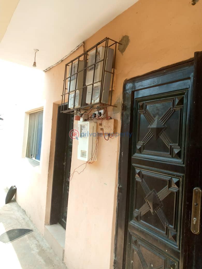 1 bedroom Flat & Apartment For Rent Liberty Junction,oke Ado Beside Ajimobi's House Ibadan Oyo - 1