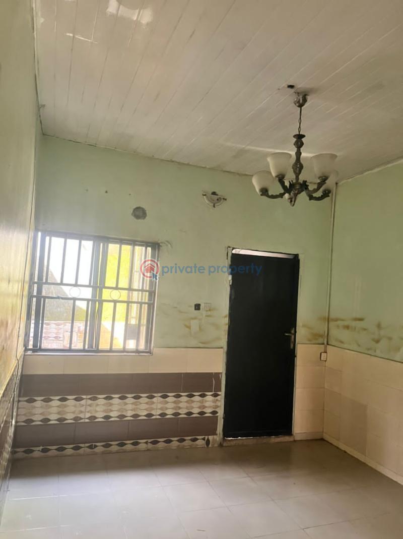 1 bedroom Flat & Apartment For Rent U 3 Close Ajah Lagos - 6