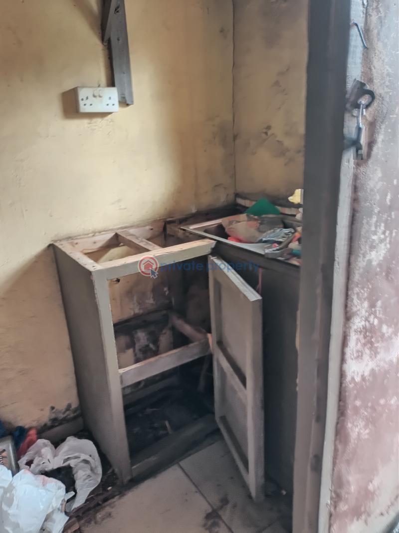 Self Contain For Rent Off Aladelola Street, Ikosi Ketu Ikosi-ketu Kosofe/Ikosi Lagos - 4