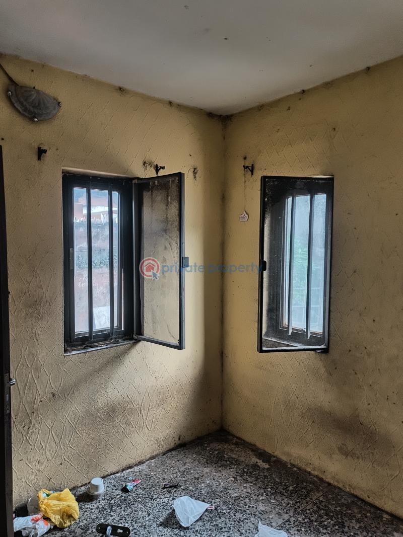 Self Contain For Rent Off Aladelola Street, Ikosi Ketu Ikosi-ketu Kosofe/Ikosi Lagos - 3